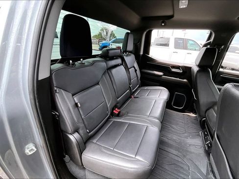Used 2023 GMC Sierra 1500 SLT AWD/4WD image 26