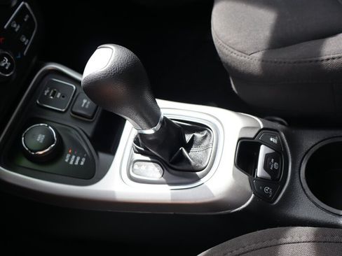 Used 2020 Jeep Compass Sport AWD/4WD image 25