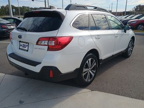 Used 2018 Subaru Outback 2.5i Limited image 5
