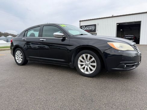 Used 2014 Chrysler 200 Limited FWD image 3