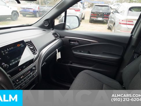 Used 2021 Honda Passport Sport image 9