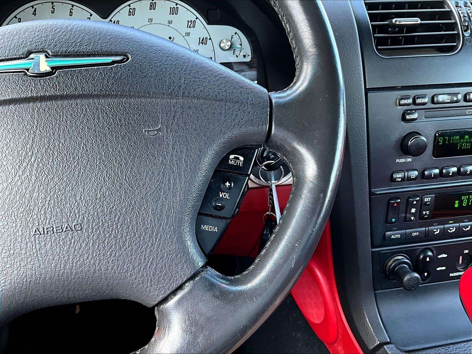 Used 2002 Ford Thunderbird RWD image 10