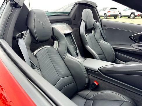 Used 2025 Chevrolet Corvette Z06 image 46