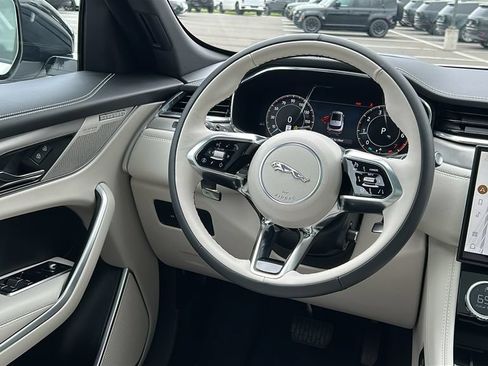Used 2026 Jaguar F-PACE R-Dynamic S AWD/4WD image 27
