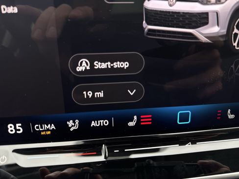 New 2026 Volkswagen Tiguan SE image 12