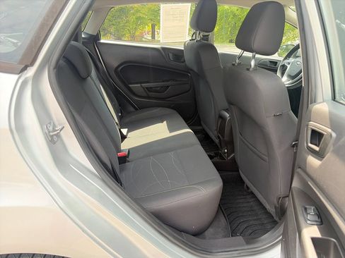 Used 2018 Ford Fiesta SE FWD image 35