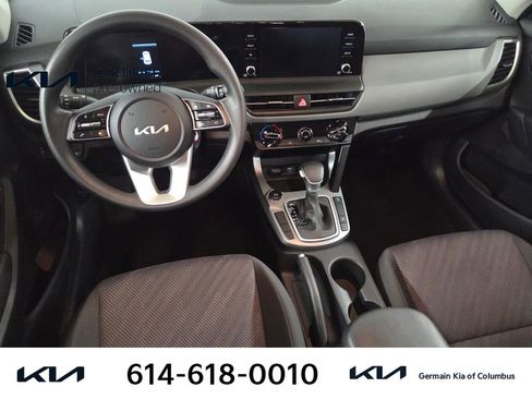 Certified 2025 Kia Seltos LX AWD/4WD image 17