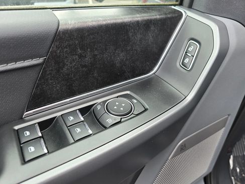 New 2025 Ford F150 Lightning Flash AWD/4WD image 15
