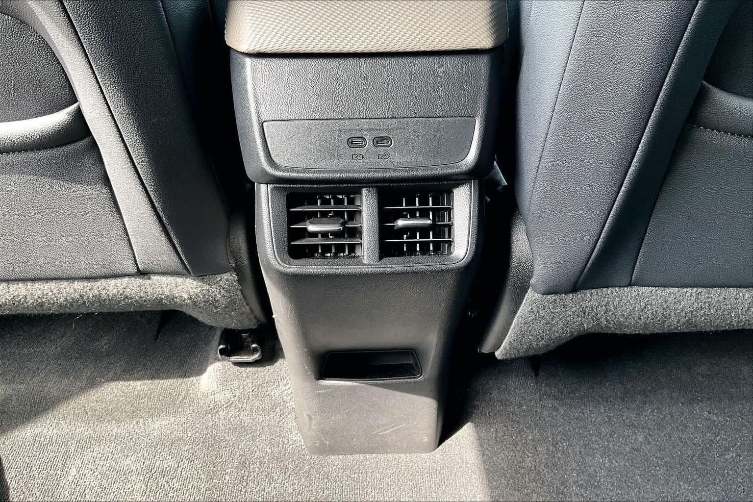 Used 2026 Chevrolet Equinox LT w/ Convenience Package II FWD image 37