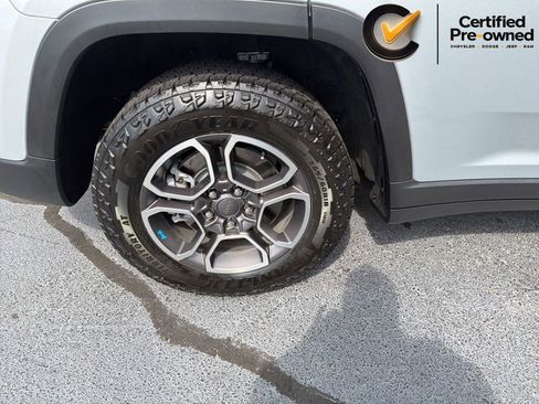 Certified 2022 Jeep Grand Cherokee Trailhawk AWD/4WD image 22