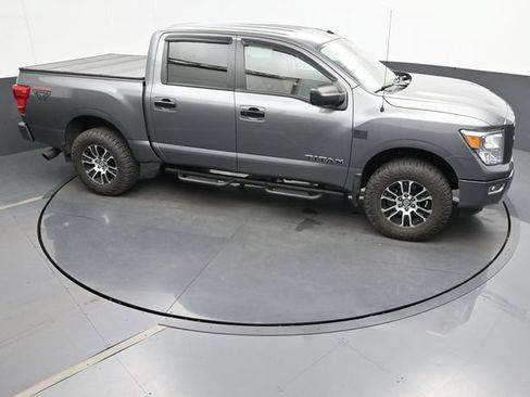 Used 2021 Nissan Titan SV w/ SV Convenience Package AWD/4WD image 19