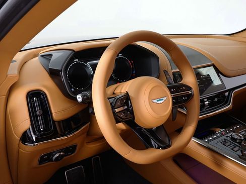 New 2026 Aston Martin DBX 707 image 5