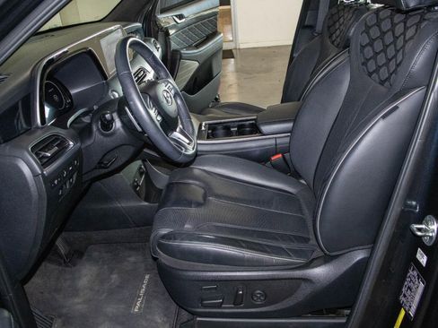 Used 2022 Hyundai Palisade Calligraphy image 8