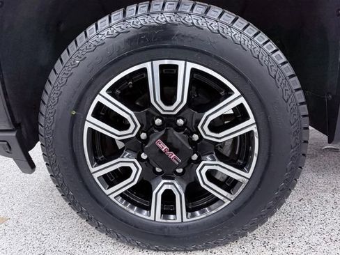Used 2023 GMC Sierra 2500 AT4 w/ Gooseneck/5TH Wheel Package AWD/4WD image 15