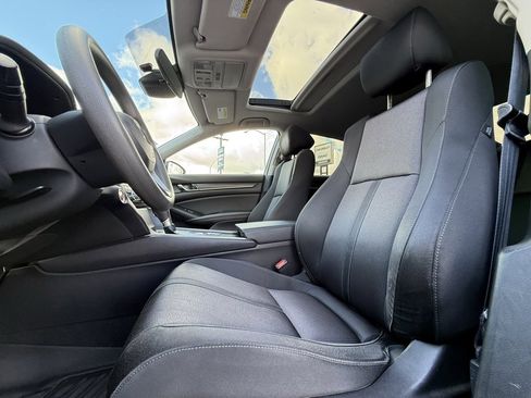 Used 2019 Honda Accord EX image 19
