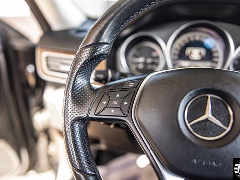 Used 2014 Mercedes-Benz E 350 4MATIC Wagon image 26