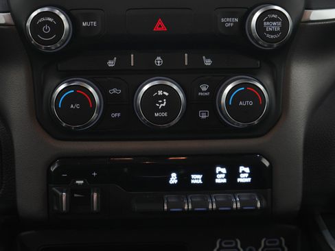 Used 2020 RAM 1500 Big Horn AWD/4WD image 19