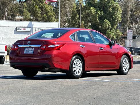 Used 2016 Nissan Altima 2.5 S w/ Power Driver Seat Package FWD image 5