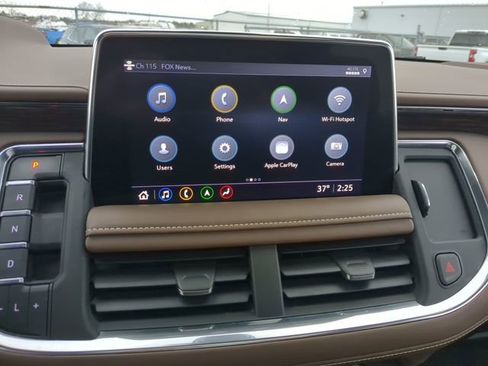 Used 2021 Chevrolet Suburban High Country image 21