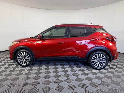 Used 2023 Nissan Kicks SV FWD image 11