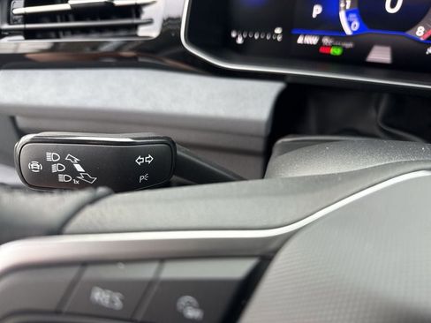 New 2026 Volkswagen Jetta SE FWD image 21