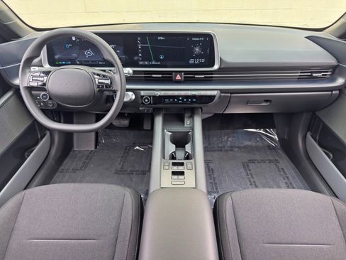Used 2025 Hyundai Ioniq 6 SE RWD image 11