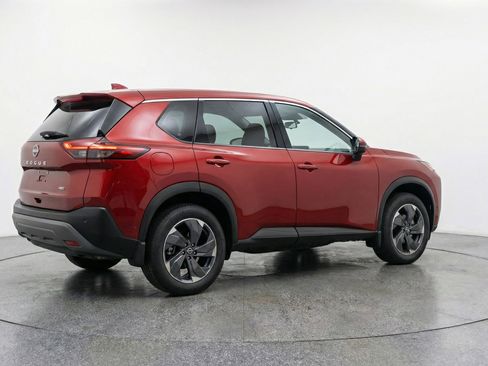 Used 2025 Nissan Rogue SV FWD image 9