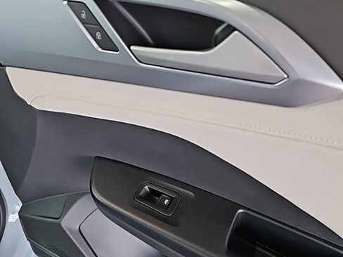 New 2026 Volkswagen Taos SE AWD/4WD image 12