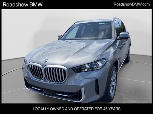 New 2026 BMW X5 xDrive40i w/ Premium Package AWD/4WD image 1
