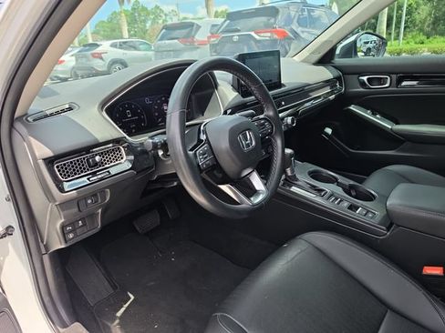 Used 2022 Honda Civic Touring image 14