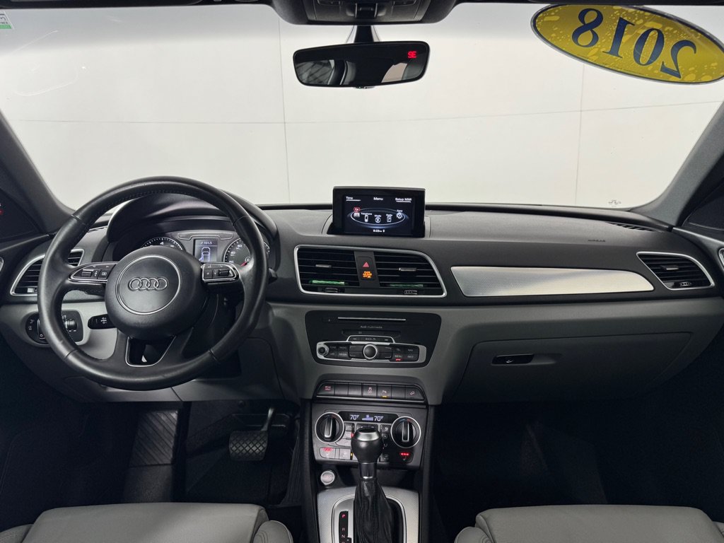 Used 2018 Audi Q3 2.0T Premium Plus FWD image 22