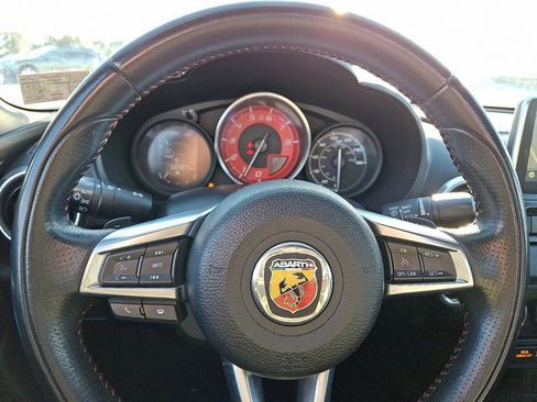 Used 2020 FIAT 124 Spider Abarth w/ Convenience Group RWD image 20