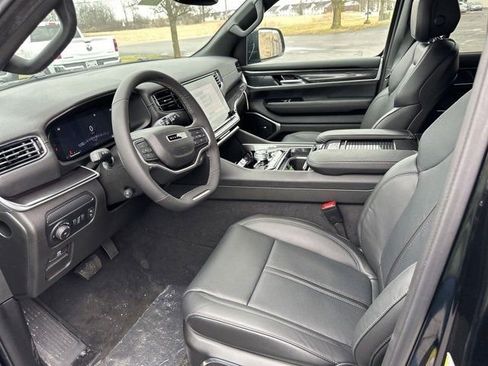 New 2024 Jeep Wagoneer Base w/ Convenience Group I image 8