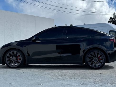 Used 2025 Tesla Model Y Performance AWD/4WD image 6