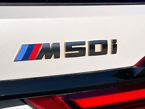 Used 2022 BMW X7 M50i AWD/4WD image 9