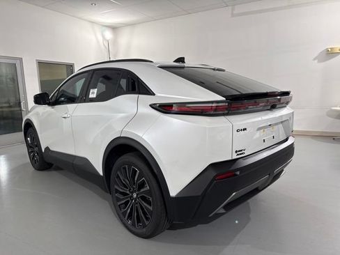 New 2026 Toyota C-HR AWD/4WD image 5