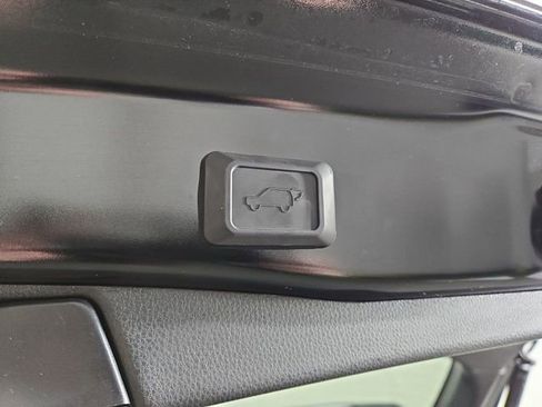 Used 2024 Toyota RAV4 XLE image 33