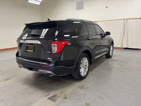 Used 2020 Ford Explorer Limited w/ Class III Trailer Tow Package image 8