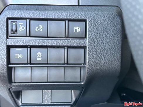 Certified 2026 Toyota 4Runner SR5 RWD image 32