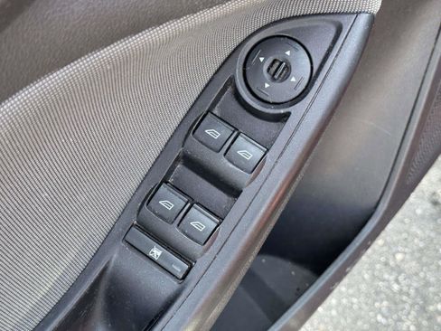Used 2014 Ford Focus SE image 13