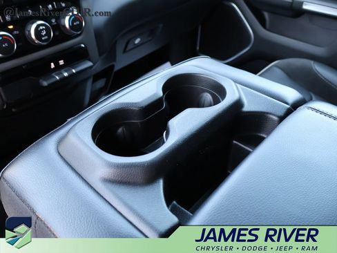 Used 2024 RAM 1500 Laramie AWD/4WD image 35