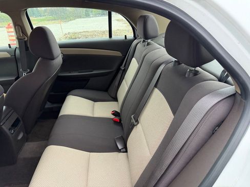 Used 2010 Chevrolet Malibu LS FWD image 5