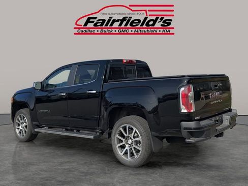Used 2022 GMC Canyon Denali image 2