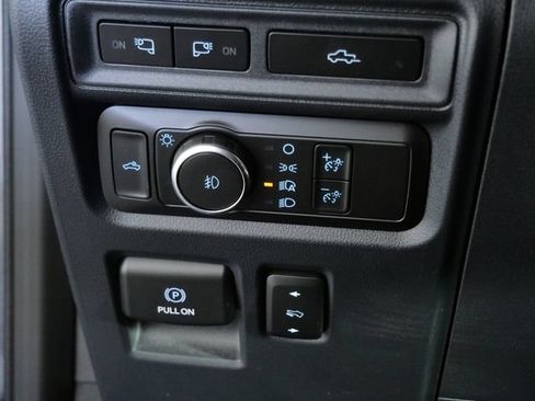 Certified 2022 Ford F150 Lariat w/ Equipment Group 502A High AWD/4WD image 29