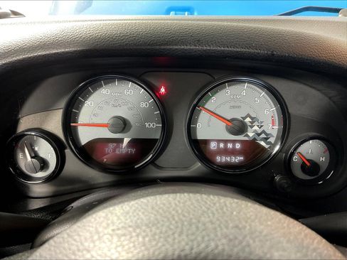 Used 2017 Jeep Wrangler Unlimited Sahara AWD/4WD image 13