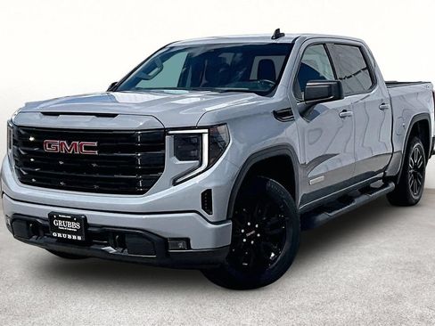 Used 2024 GMC Sierra 1500 Elevation AWD/4WD image 14
