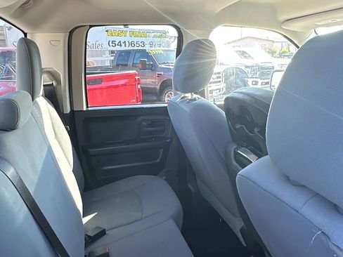 Used 2015 RAM 1500 Express AWD/4WD image 12