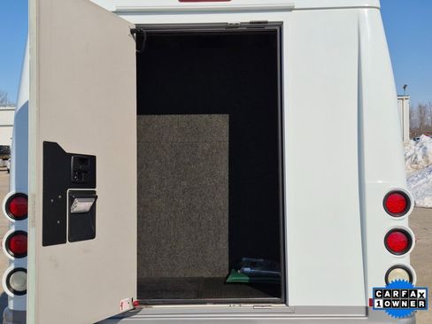 Used 2008 Chevrolet Express 3500 w/ Shuttle Bus Package image 18