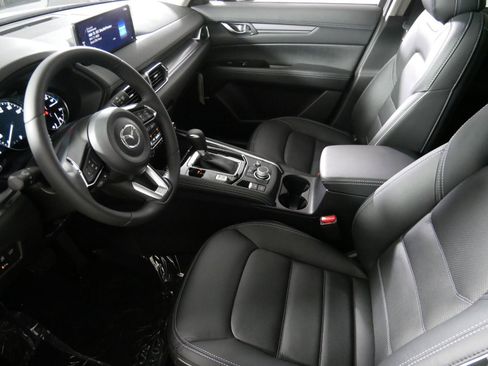 New 2025 MAZDA CX-5 AWD 2.5 S w/ Premium Plus Pkg image 4