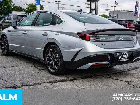 Used 2025 Hyundai Sonata SEL FWD image 8